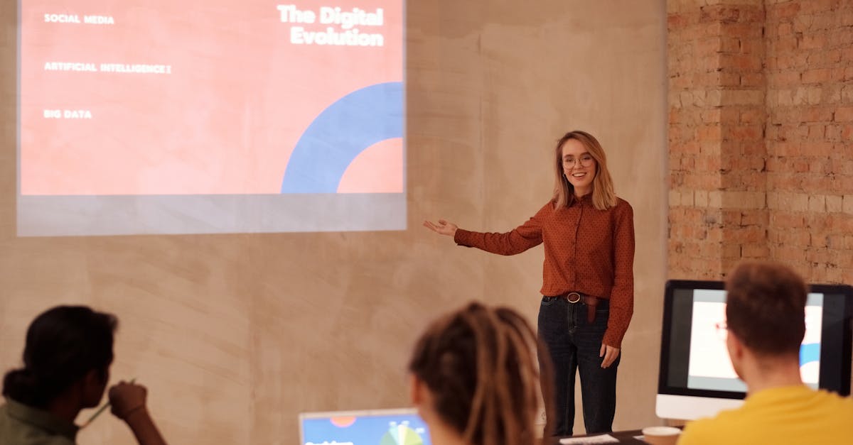 西部数码实名账号：实名认证，在社交网络中的应用